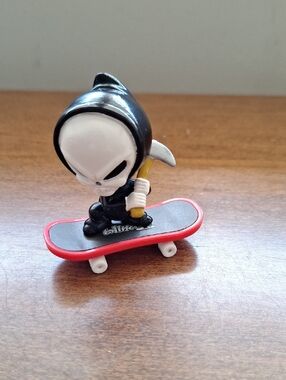 Tech Deck 2002 Blind Axe Mini Grim Reaper Figure on Red Skateboard